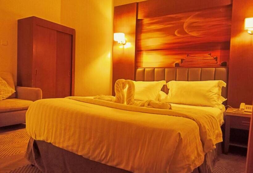 Апартаменты 3 Спальни, Taraf Yanbu 2