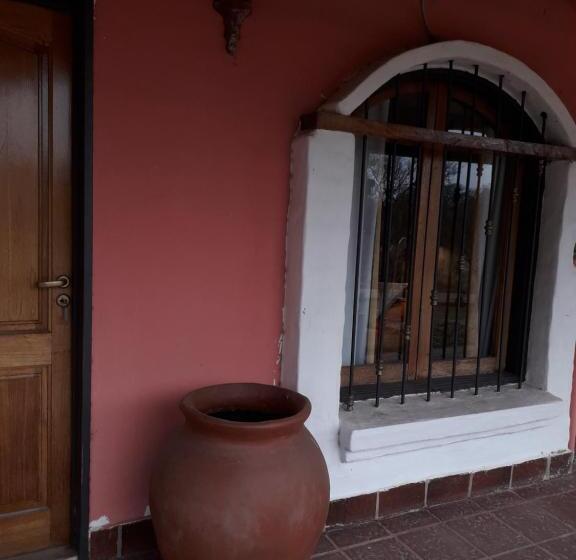 이코노미 룸, Estancia Santa Leocadia