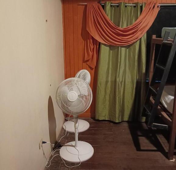 이코노이 4인룸, Hostel Antorchas