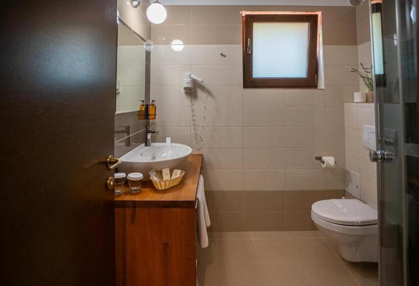غرفة بريميوم, Opus Villa