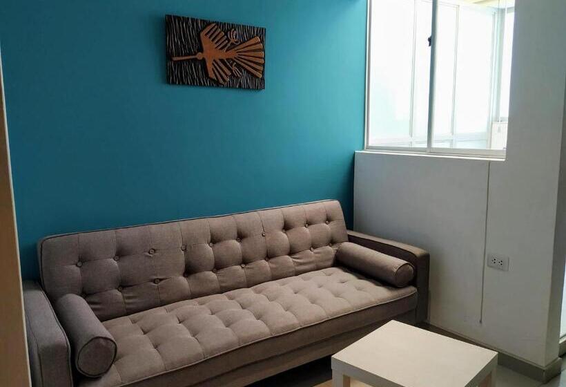 شقة غرفة واحدة, La Casa De Justi