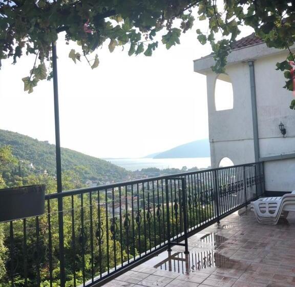 اتاق استاندارد با سرویس بهداشتی مشترک, Guest House Cvoro