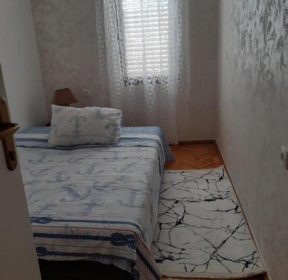 اتاق استاندارد سه نفره, Guest House Cvoro