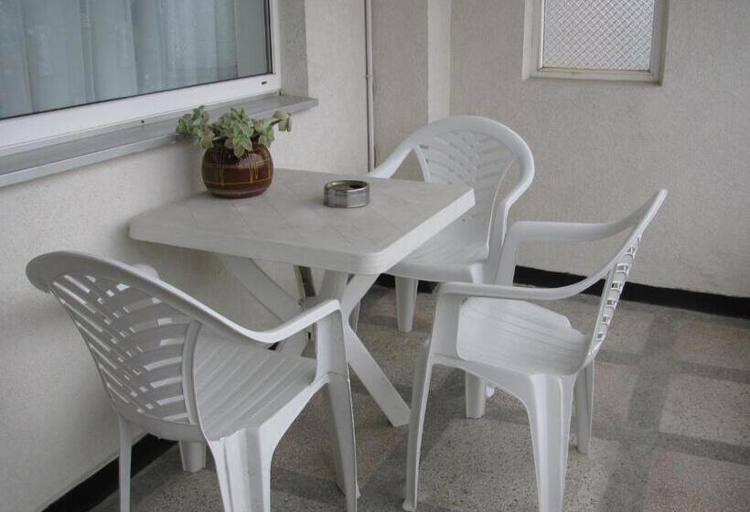 ファミリールーム, Villa Sens