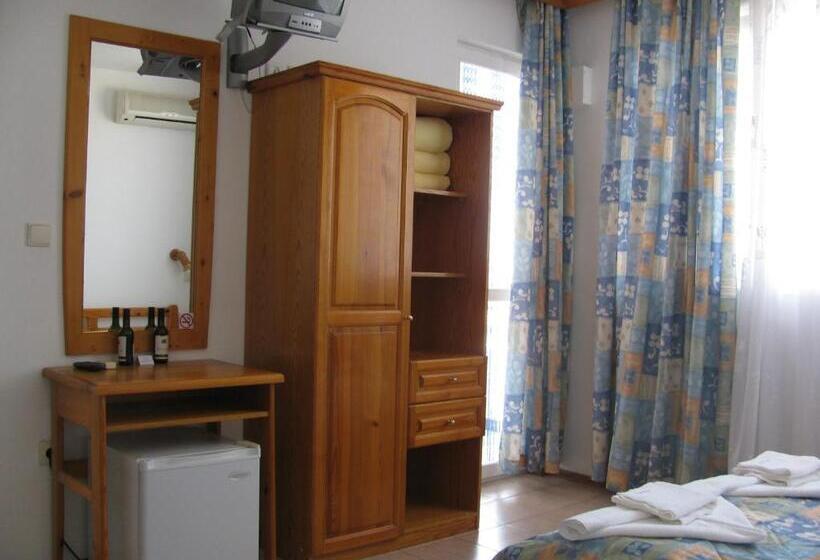חדר משפחתי, Villa Sens