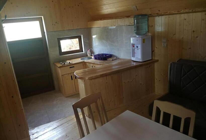 آپارتمان 1 خوابه با بالکن, Guesthouse Planinarski Dom Neviđen'o