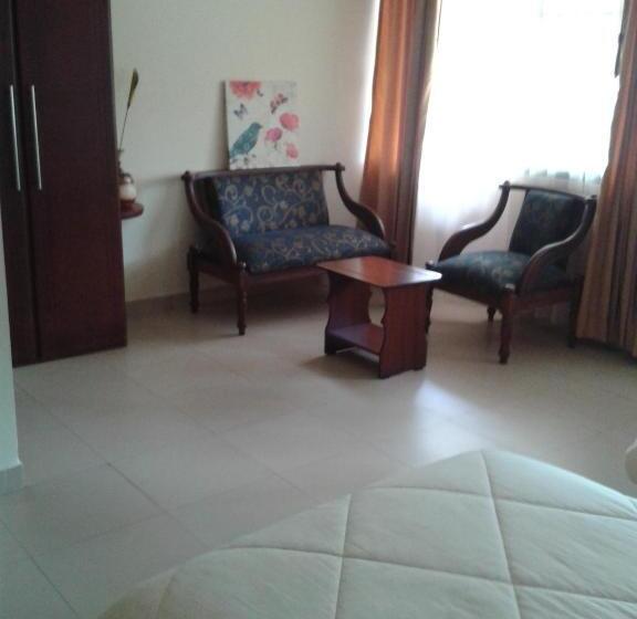 اتاق راحتی سه تخته, Hostal La Molienda