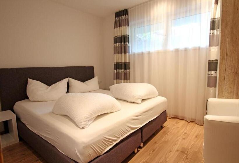 Апартаменты 1 Спальня с Террасой, Ibex Hostel