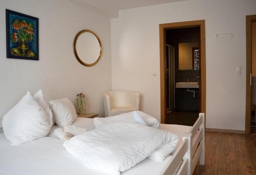 Семейный Номер, Ibex Hostel