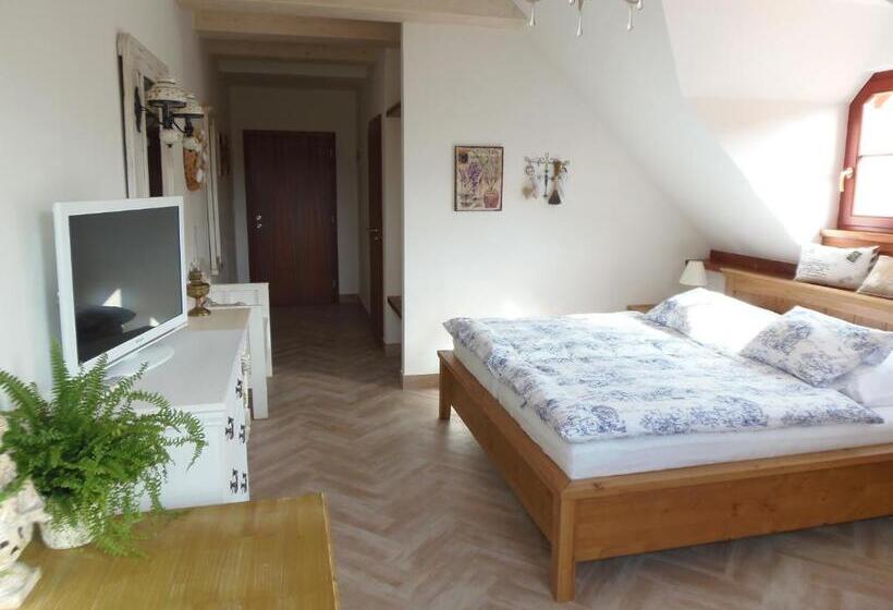 Номер Deluxe, Penzion Rozmarýn