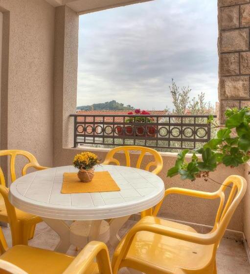 آپارتمان 1 خوابه با بالکن, Guest House Maslina