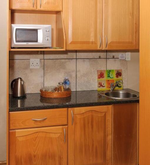 Люкс Повышенной Комфортности, Country Park Guest House   Muldersdrift