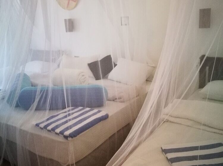 اتاق استاندارد سه نفره, Frangipani Beach Villa