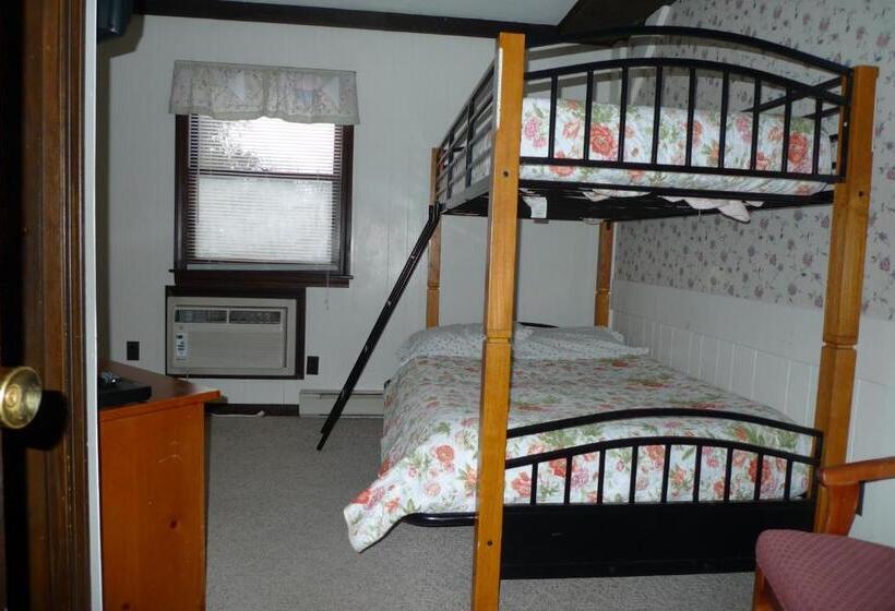 Family Suite, Old Field House