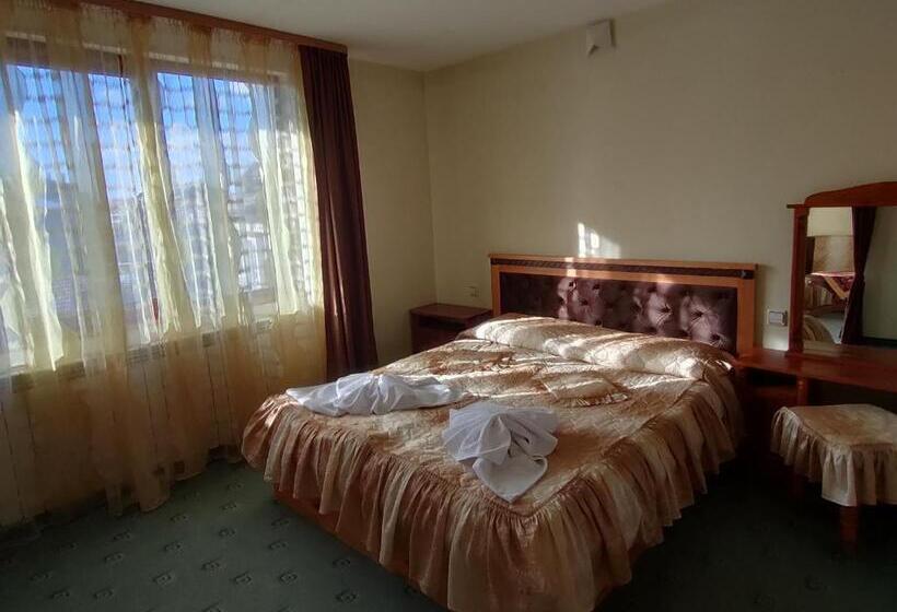 Полулюкс, Guest Rooms Grachenovi