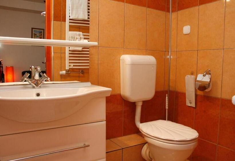 סוויטת ג'וניור, Motel 60