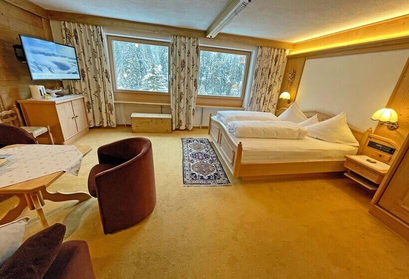 Трехместный Номер Deluxe, Alkira