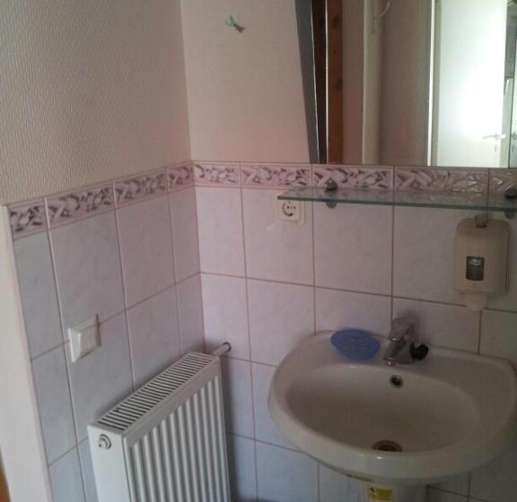 اتاق استاندارد یک نفره, Eha Suija Home Accommodation