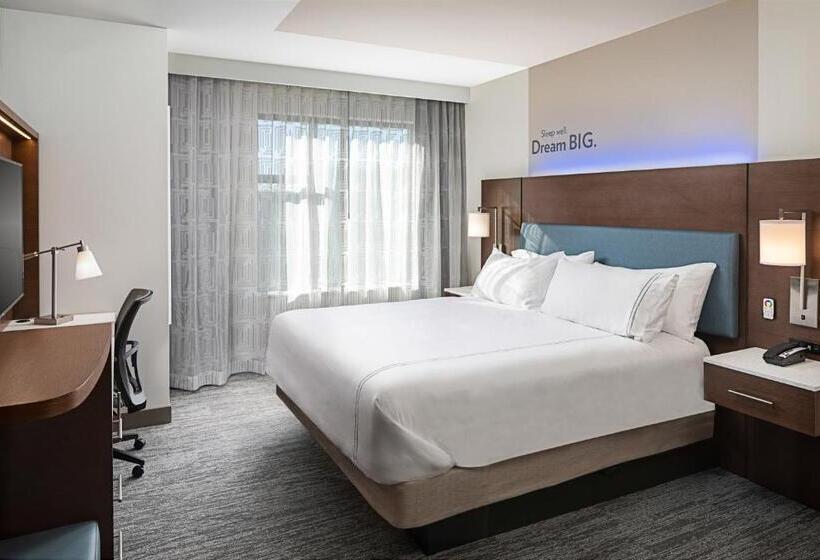 适合残疾人士使用的带超级大床的标准间, Even Hotel Alpharetta   Avalon Area, An Ihg