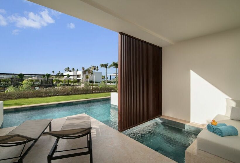 חדר סטנדרט נוף לבריכה, Live Aqua Punta Cana   All Inclusive - Adults Only