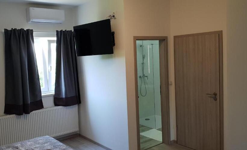اتاق استاندارد, Ke To Zagreb Airport Rooms