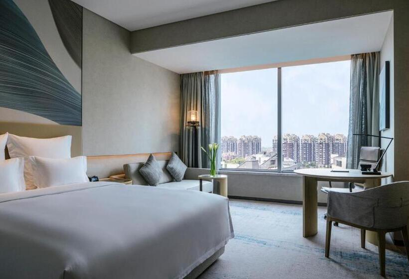 اتاق دلوکس با تخت کینگ و چشم‌انداز شهر, Pullman Shanghai Qingpu Excellence