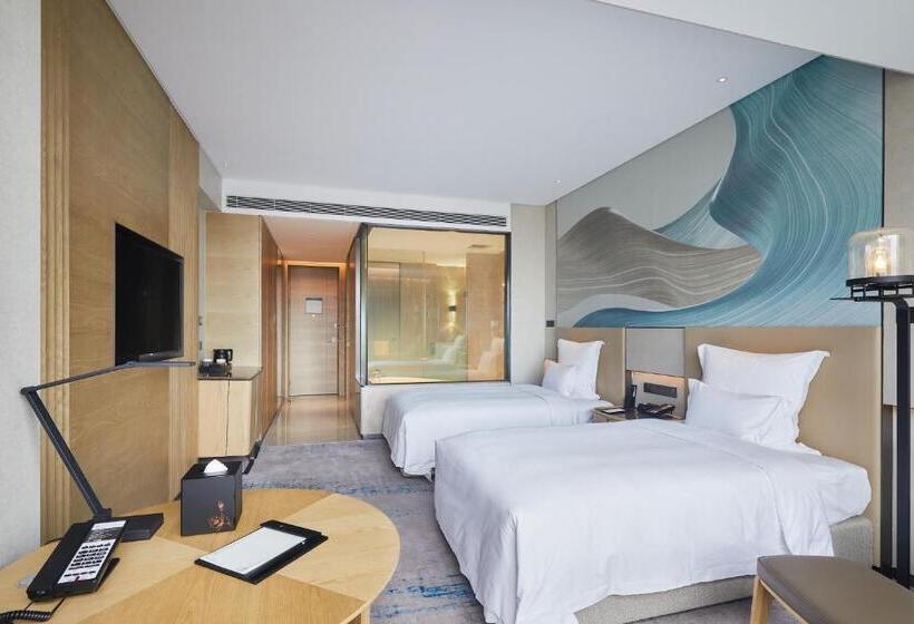 اتاق دلوکس با تخت کینگ و چشم‌انداز شهر, Pullman Shanghai Qingpu Excellence