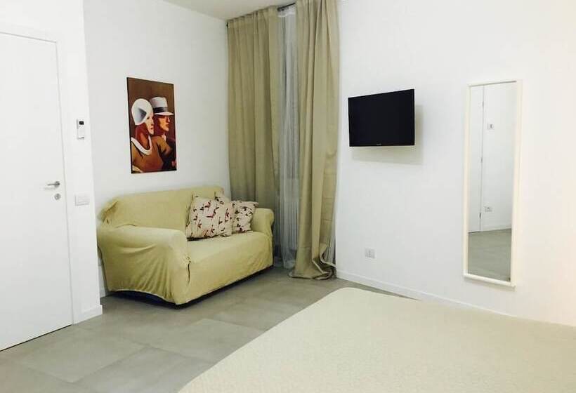 اتاق لوکس سه تخته, Room Center Station 2