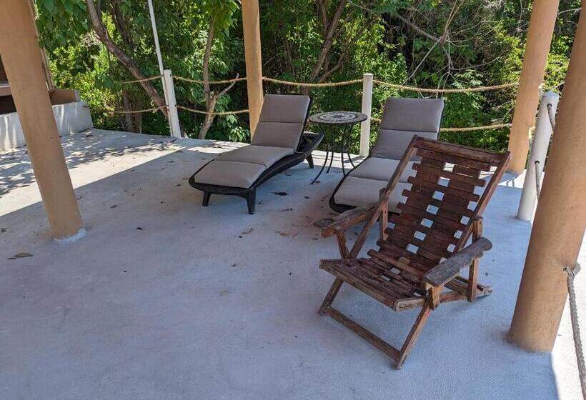 オーシャンビューのスタンダードバンガロー, Casa Arcoiris Zihuatanejo B&b