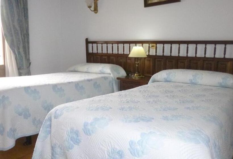 标准单人间, Hostal Cerezo