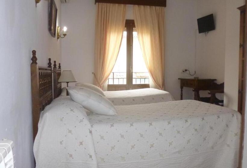 标准单人间, Hostal Cerezo