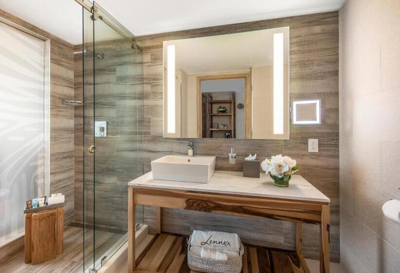 适合残疾人士使用的带超级大床的标准间, Lennox Miami Beach