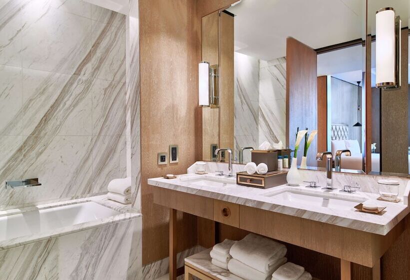 Люкс 2 Спальни, Waldorf Astoria Dubai International Financial Centre