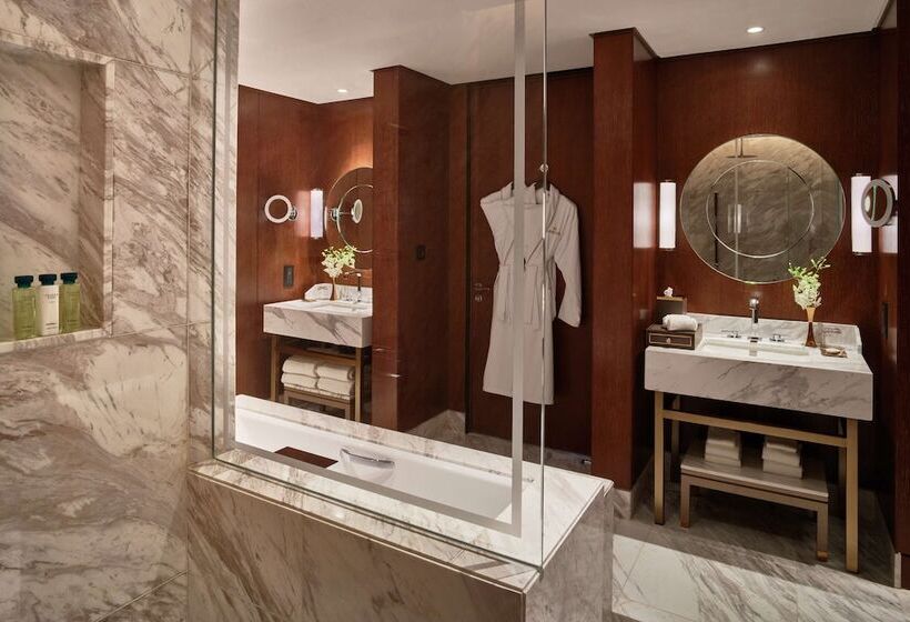 Люкс Премиум, Waldorf Astoria Dubai International Financial Centre