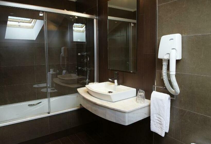 스탠다드 트리플 룸, Blanco Hotel Spa