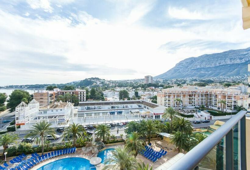 プールビュースタンダードルーム, Port Denia