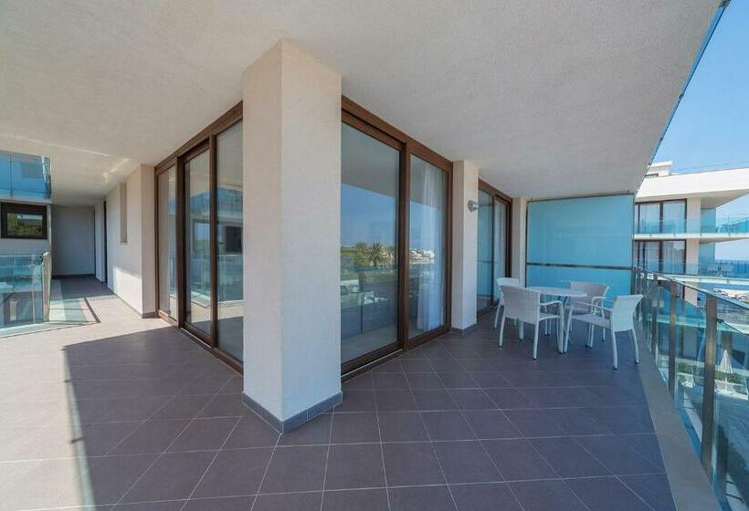 带3个卧室的公寓, Aparthotel Ferrer Skyline
