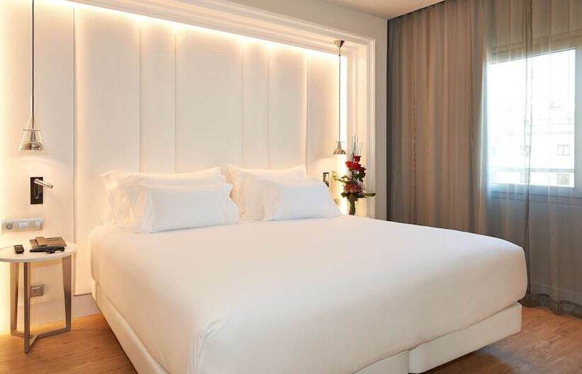 Номер Superior с Террасой, NH Collection Barcelona Gran Hotel Calderon