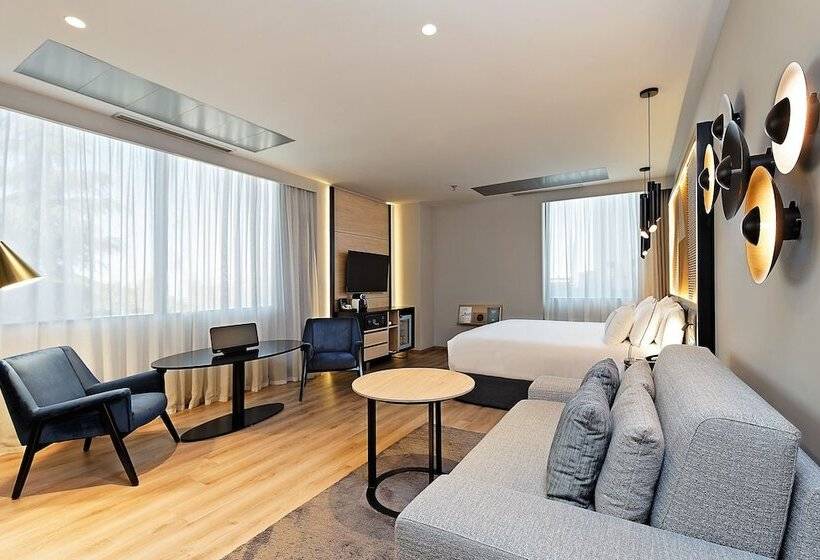Habitación Familiar, Melia Avenida De America