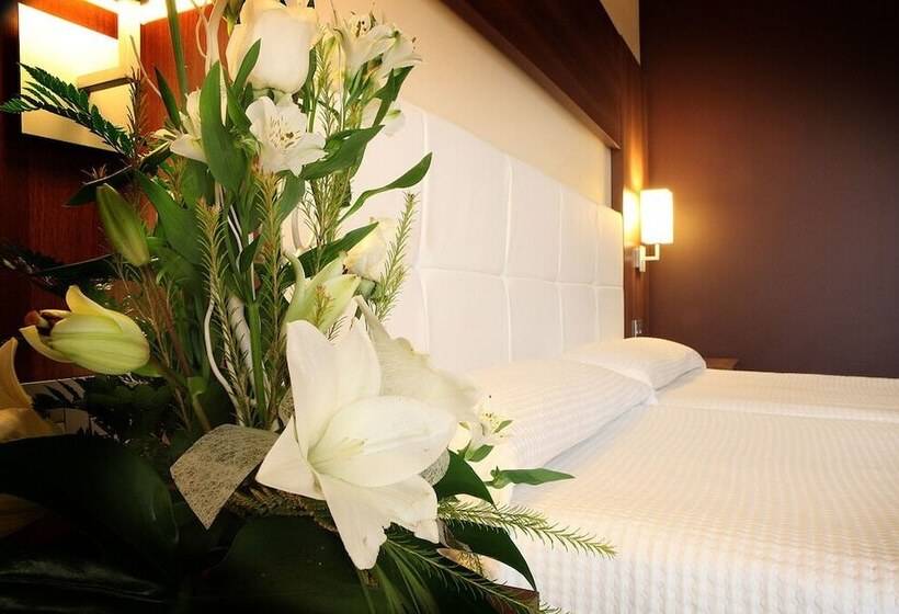 اتاق استاندارد سه نفره, Spa Jardines De Lorca