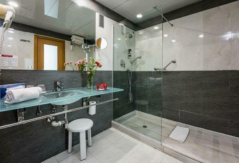 スーペリアの４人部屋, Leonardo Hotel Fuengirola Costa Del Sol