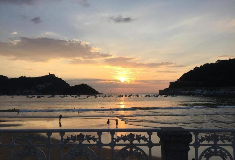 Standart Oda, Pension La Perla