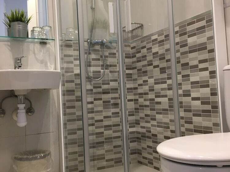 Balkonlu Standart Oda, Pension La Perla