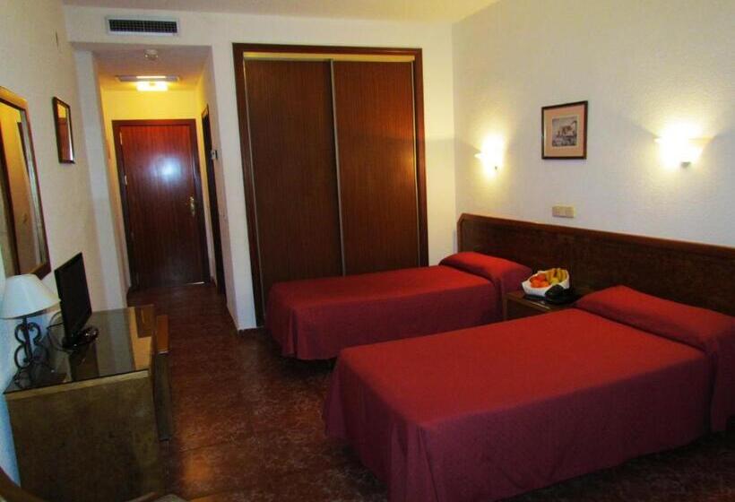 חדר סטנדרט, Complejo Hotelero Saga