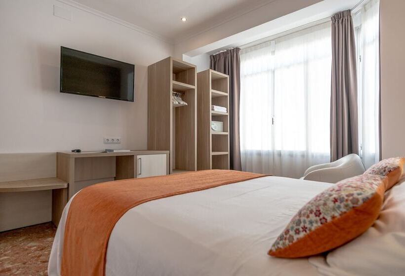 Номер Стандарт, Hostal Menurka
