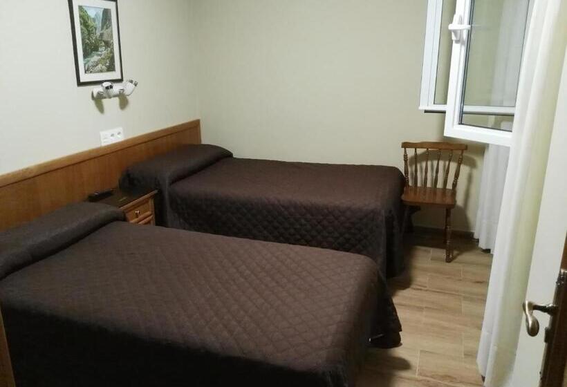 Номер Стандарт Совместная Ванная, Hostal San Felix