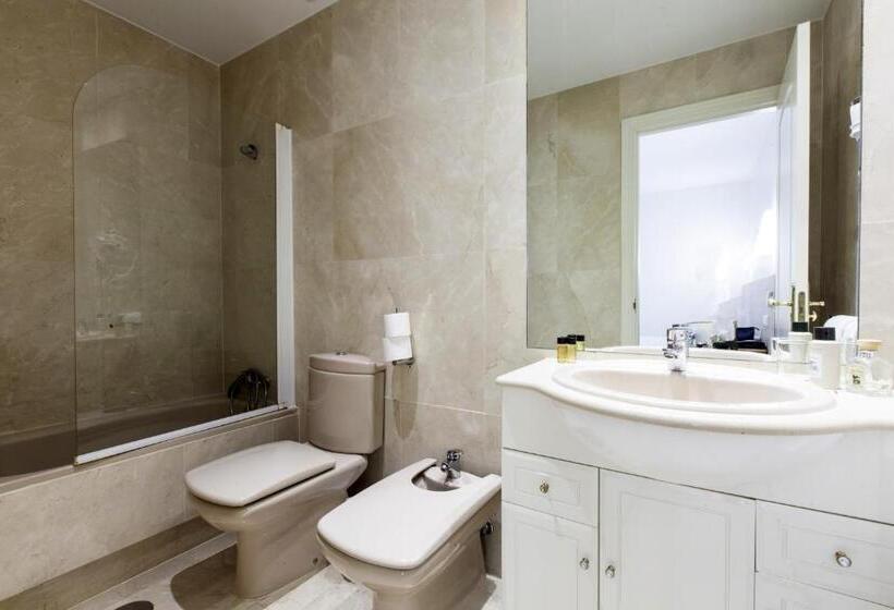 اتاق استاندارد سه نفره, Hostal Castilla Ii Puerta Del Sol