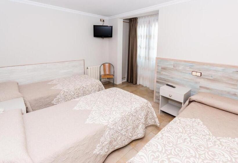 اتاق استاندارد سه نفره, Hostal Viky