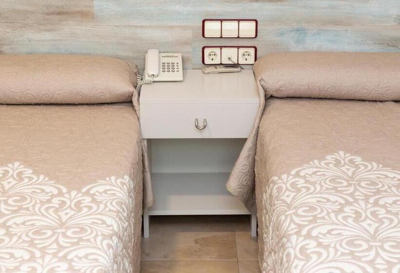 اتاق استاندارد, Hostal Viky