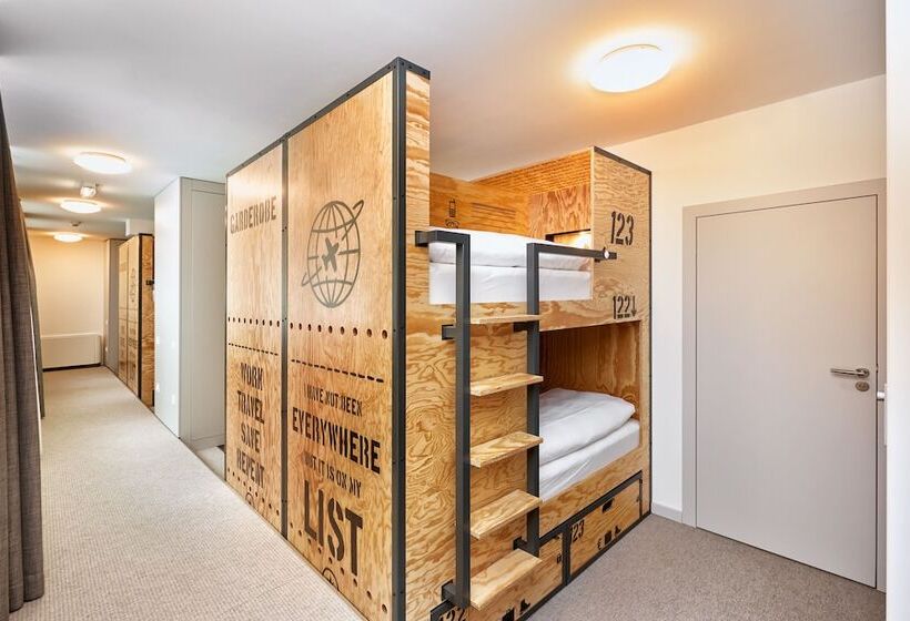 共用房间的床, H+ Hotel Wien